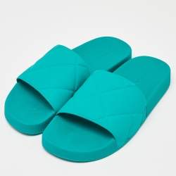 Pre Owned Bottega Veneta Green Rubber Pool Flat Slides Size 38