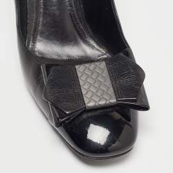 Pre Owned Bottega Veneta Black Patent and Leather Cap Toe Bow Pumps Size 40