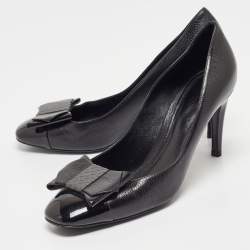 Pre Owned Bottega Veneta Black Patent and Leather Cap Toe Bow Pumps Size 40