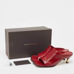 Pre Owned Bottega Veneta Burgundy Leather Stretch Mules Size 40