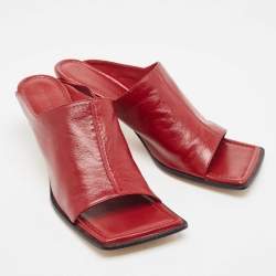 Pre Owned Bottega Veneta Burgundy Leather Stretch Mules Size 40
