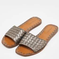 مملوكة مسبقًا Bottega Vaneta Metallic Intrecciato Leather Ravello Flat Slides Size 38