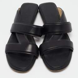 Pre Owned Bottega Veneta Black Leather The Band Slide Flats Size 40.5