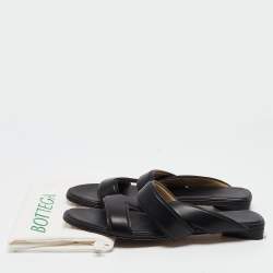 Pre Owned Bottega Veneta Black Leather The Band Slide Flats Size 40.5
