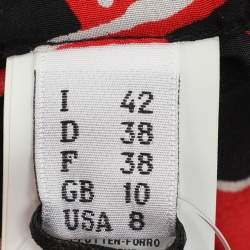 مملوكة مسبقًا بنطلون بوتيك موسكينو حرير مطبوع باللونين الأسود والأحمر مع فيو نكة متوسط