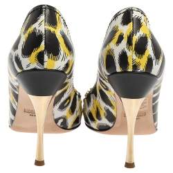 Pre Owned Boutique Moschino Tri Color Printed Leather Pointed Toe Pumps Size 40