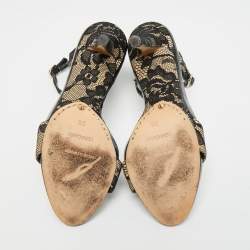 Pre Owned صندل براين أتوود أسود/بيج دانتيل وجلد لامع بحزام للكاحل مقاس 35.5