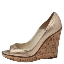 Pre Owned Brian Atwood Gold Leather Cork Wedge Pumps Size 38.5