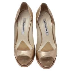 Pre Owned Brian Atwood Gold Leather Cork Wedge Pumps Size 38.5