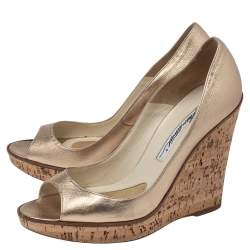 Pre Owned Brian Atwood Gold Leather Cork Wedge Pumps Size 38.5