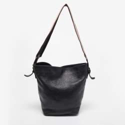 Pre Owned Burberry Black Leather Bucket Bag