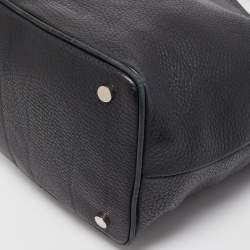 Pre Owned Burberry Black Leather Bucket Bag