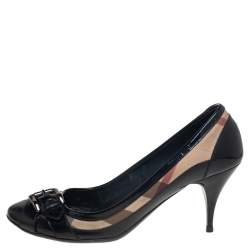 Pre Owned Burberry Black/Beige Patent Leather And Nova Check Canvas Buckle Detail Pumps Size 38.5