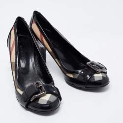 Pre Owned Burberry Black/Beige Check Canvas and Patent Buckle Detail Pumps Size 37