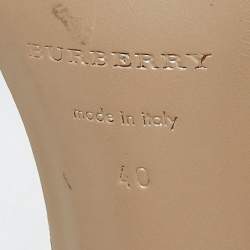 Pre Owned Burberry Beige Leather Embellished Chain T-Bar Sandals Size 40