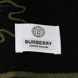 مملوكة مسبقًا Burberry Fern Green Logo Oak Leaf Wool Football Scarf
