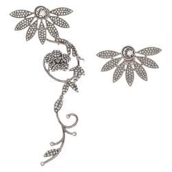مملوكة مسبقًا Burberry Half Daisy Crystal Silver Tone Clip-on Asymmetric Stud Drop Earrings