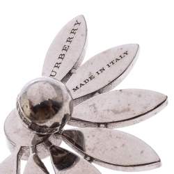 مملوكة مسبقًا Burberry Half Daisy Crystal Silver Tone Clip-on Asymmetric Stud Drop Earrings