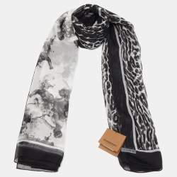 Pre Owned Burberry Black Animal Printed Silk Scarf