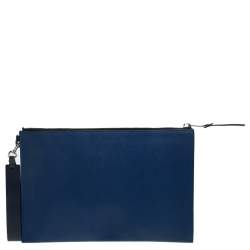 مملوكة مسبقًا حقيبة صغيرة بربري جلد أزرق بحمالة معصم