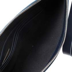 مملوكة مسبقًا حقيبة صغيرة بربري جلد أزرق بحمالة معصم