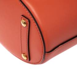 Pre Owned Burberry Clementine Leather Small Bucket Bag