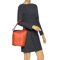 Pre Owned Burberry Clementine Leather Small Bucket Bag