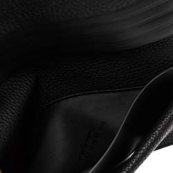 مملوكة مسبقًا Burberry Black Leather Hastings Bifold Wallet