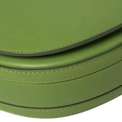 مملوكة مسبقًا حقيبة كتف بربري إصدار محدود 224/ 250 صغيرة جلد أخضر