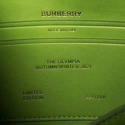 مملوكة مسبقًا حقيبة ك تف بربري إصدار محدود 224/ 250 صغيرة جلد أخضر