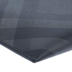 Pre Owned Burberry Charcoal Check Coated Canvas Zip Around Nolan Wristlet Wallet