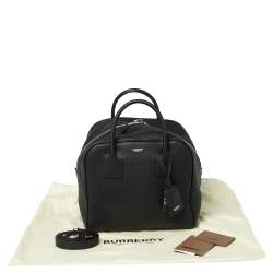 مملوكة مسبقًا Burberry Black Leather Medium Cube Duffle Bag