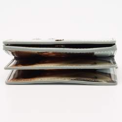 مملوكة مسبقًا محفظة بربري جيسي بامبي جلد متعدد الألوان لامع 