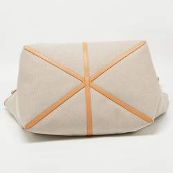 مملوكة مسبقًا Burberry Beige Canvas and Leather XL Beach Tote