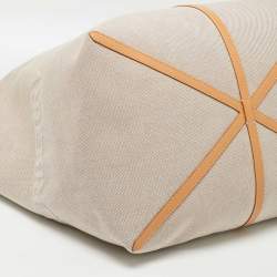 مملوكة مسبقًا Burberry Beige Canvas and Leather XL Beach Tote