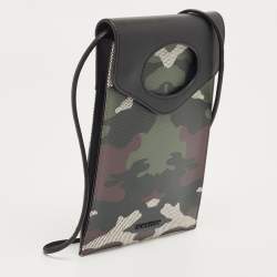 مملوكة مسبقًا Burberry Green Camouflage Print Coated Canvas and Leather Crossbody Bag