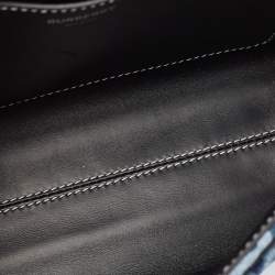 مملوكة مسبقًا حقيبة كتف بربري نوت جلد ودينم أزرق/أسود متوسطة