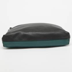 Pre Owned Burberry Black/Green Leather Large Clutch