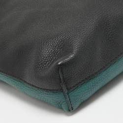 Pre Owned Burberry Black/Green Leather Large Clutch