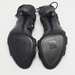 مملوكة مسبقًا صندل بربري جليديتور كعب رفيع جلد أسود مقاس 37.5