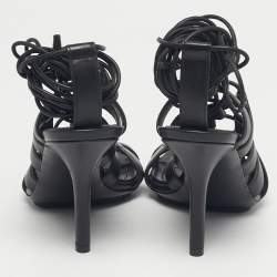 مملوكة مسبقًا صندل بربري جليديتور كعب رفيع جلد أسود مقاس 37.5