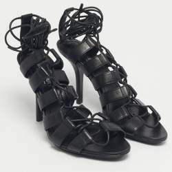 مملوكة مسبقًا صندل بربري جليديتور كعب رفيع جلد أسود مقاس 37.5