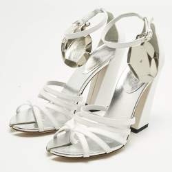 Pre Owned صندل بربري سيور الكاحل مقدمة مقسومة جلد أبيض مقاس 39