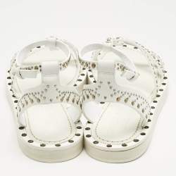 مملوكة مسبقًا Burberry White Leather Studded Hansel Flat Sandals Size 39.5