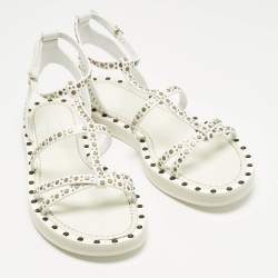 مملوكة مسبقًا Burberry White Leather Studded Hansel Flat Sandals Size 39.5