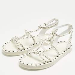 مملوكة مسبقًا Burberry White Leather Studded Hansel Flat Sandals Size 39.5