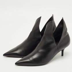 Pre Owned Burberry Black Leather Essendon Pumps Size 37.5