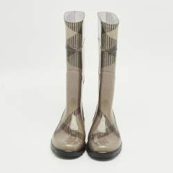 Pre Owned حذاء المطر بي في سي بربري رمادي/بني مقاس 37