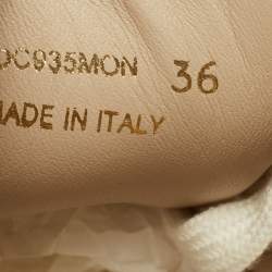 Pre Owned حذاء رياضي بربري منخفض من الأعلى كانفاس وجلد بيج نوفا شيك مقاس 36