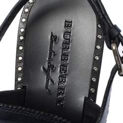 Pre Owned صندل بربري فلات تفاصيل حلقة شراشيب كيتي جلد كحلي مقا س 37